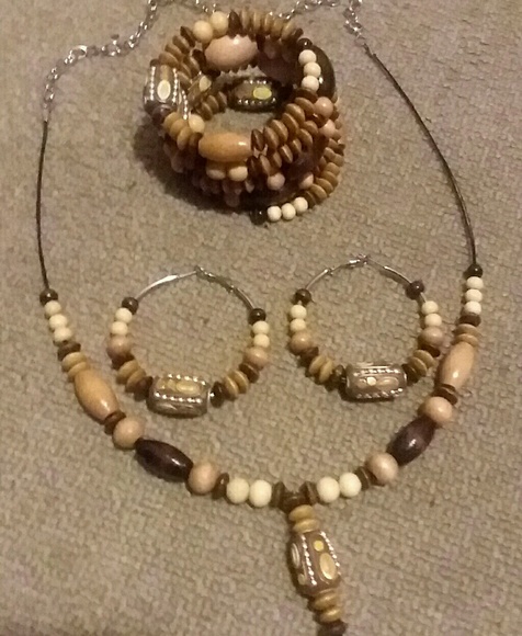 2/3rd Designs tribal themed jewelry set - Picture 1 of 1